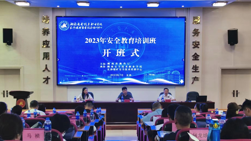 59c7aff3167cce16adf29bd12141966.jpg